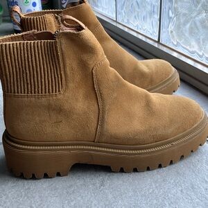 Madewell Tan Suede Ankle Boots